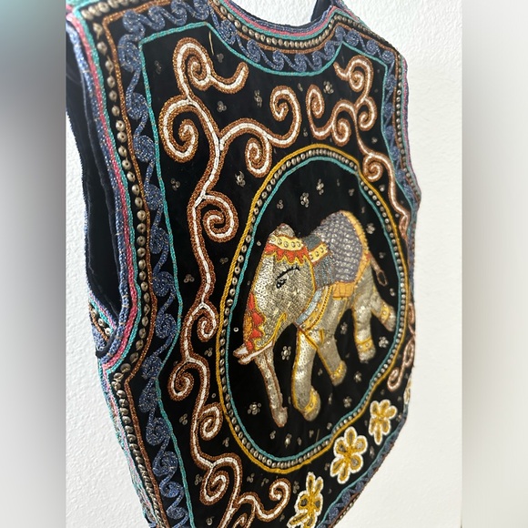 VTG Opulent Beaded Embroidered Indian Vest 3-D Elephants S/M - Picture 3 of 7